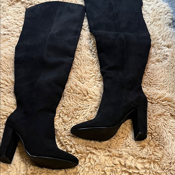 JustFab Shoes - JustFab Elegant Black Over the Knee Boots